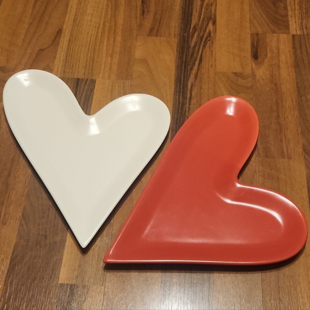Lillian Vernon Red & White Heart Shaped Platter Dishes Set of Two
